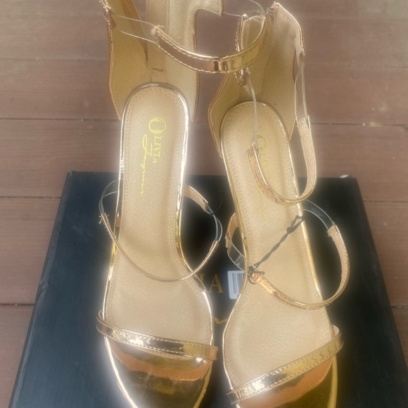 Olivia Ferguson forever 21 style:candice high heels - Picture 3 of 5